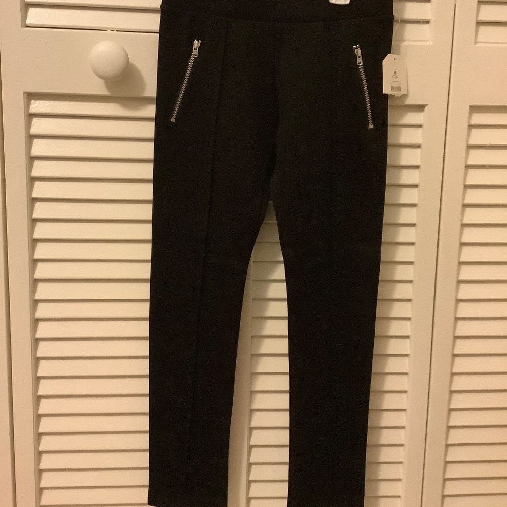 NWT Black leggings zipper pockets